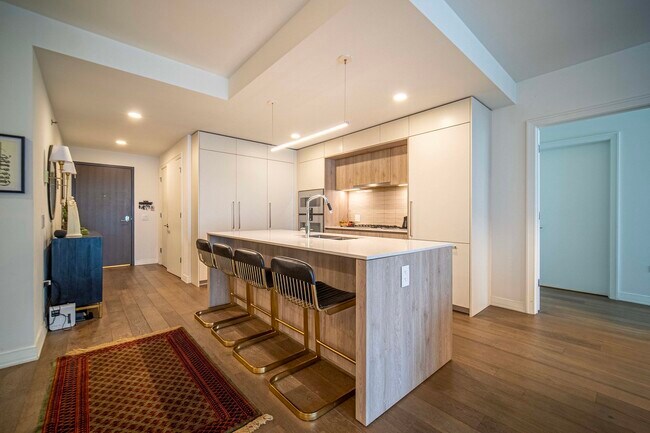 Foto del edificio - 211 N Harbor Dr