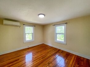 10 Latta St