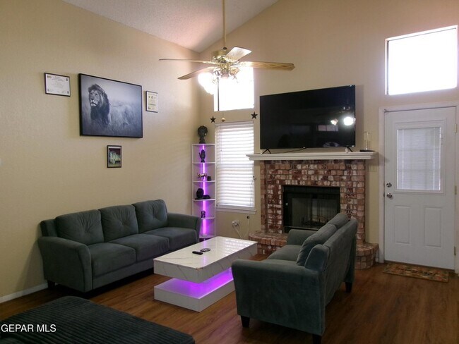 Building Photo - 3454 Broken Arrow Dr