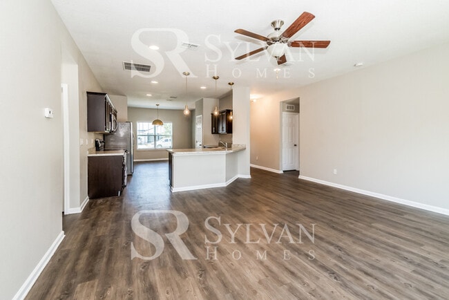 Foto del edificio - Charming 4BR 2BA Home