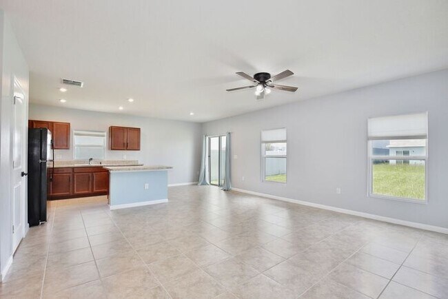 Foto del edificio - Effortless Living in a Modern 3-Bed Home w...
