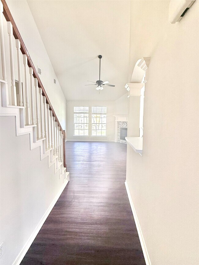 Foto del edificio - 24826 Butterwick Dr