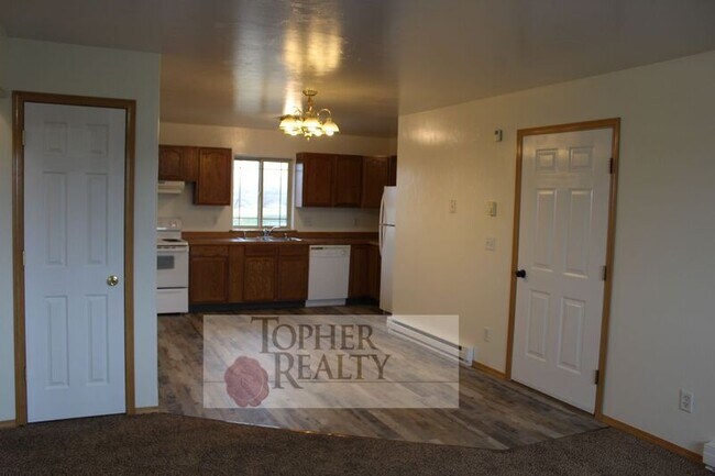 Building Photo - 1053 Orion Rd