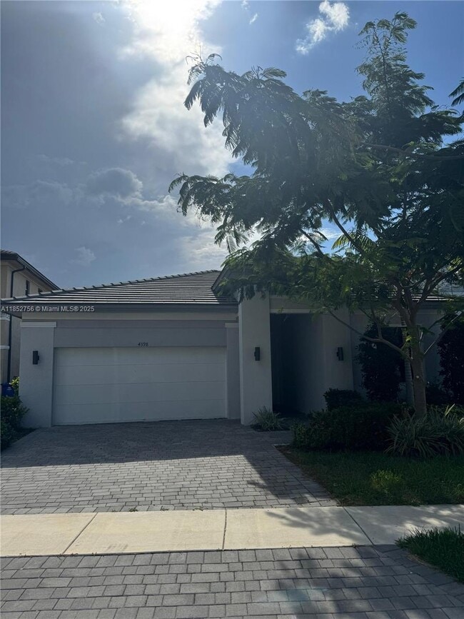 Building Photo - 4398 SW 173rd Ave