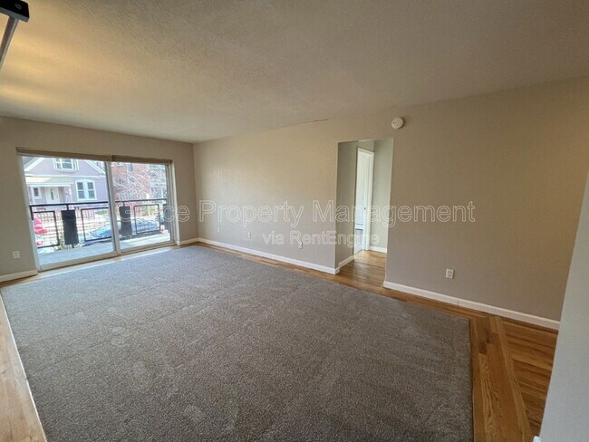 Foto del edificio - 1045 N Clarkson St