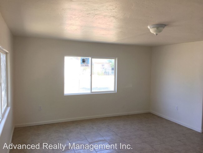 Building Photo - 1301 Woodrow Ave