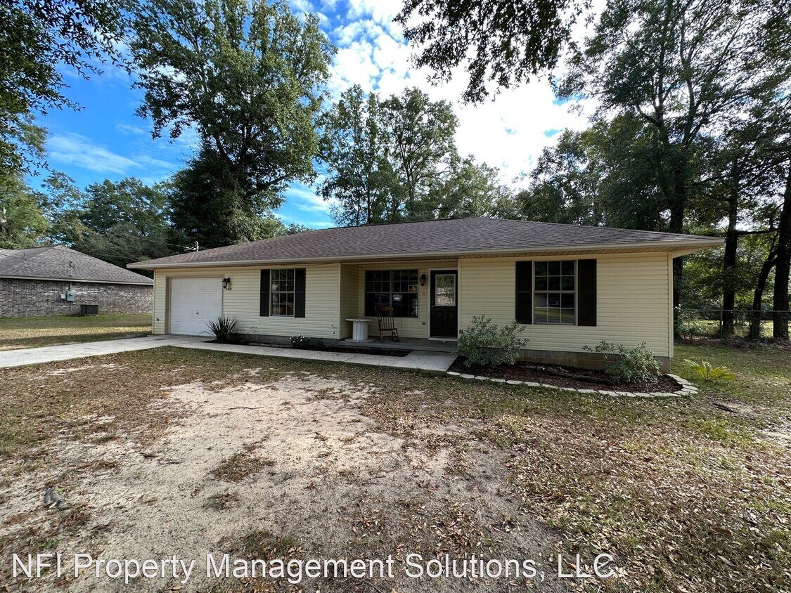 3 br, 2 bath House 5841 Timberline Dr House Rental in Milton, FL