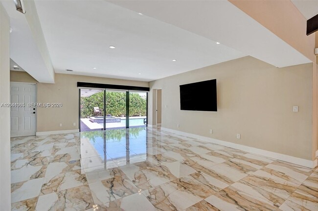 Foto del edificio - 2255 NE 120th St