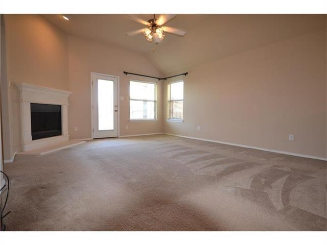 Foto del edificio - 9009 Weller Ln