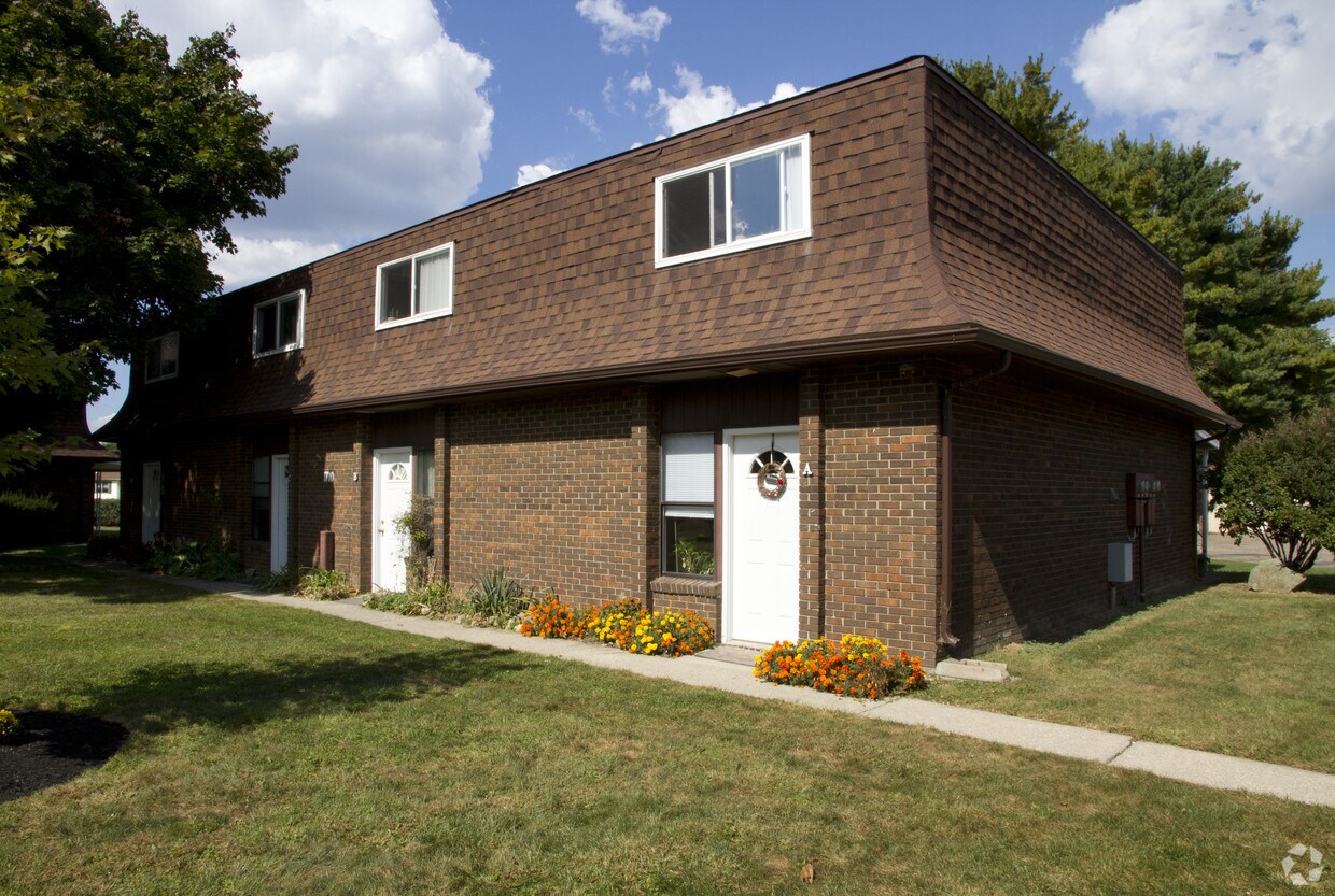 Primary Photo - Lakeplace
