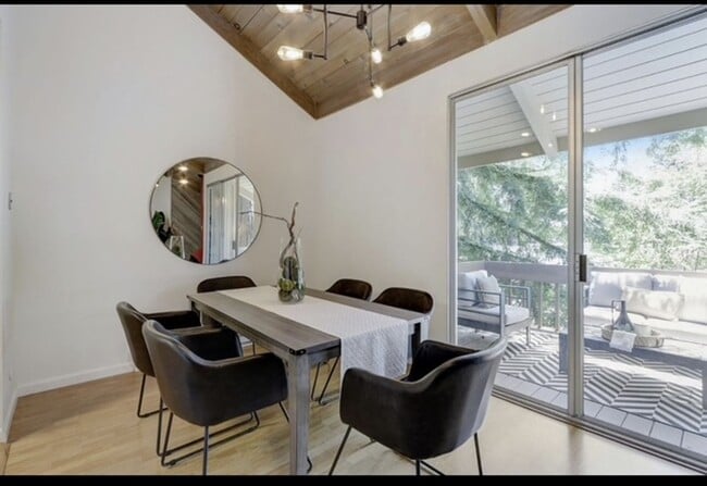 Building Photo - Tranquil Top-Floor End Unit with Stream Views & Resort Amenities — Blocks to Downtown