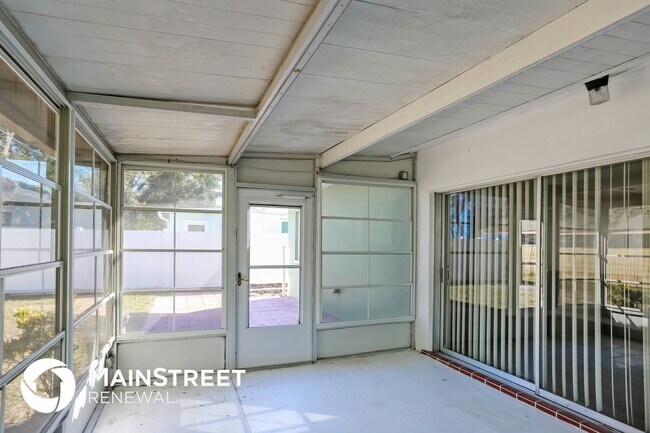Building Photo - 6935 301st Ave N