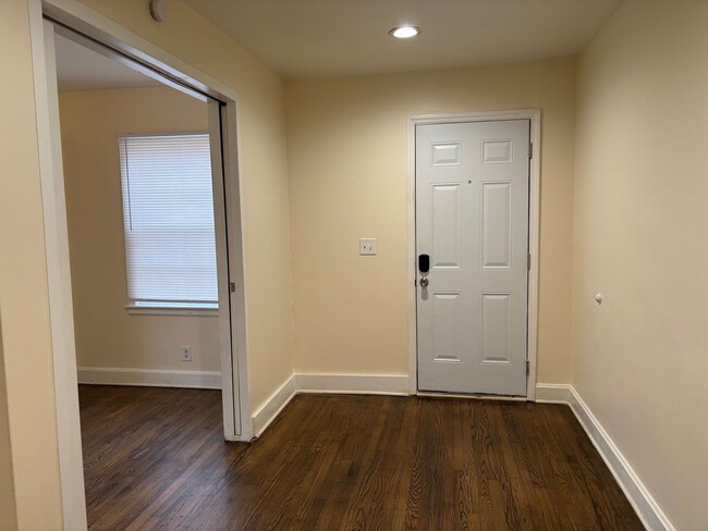 Photo - 1916 Apartment