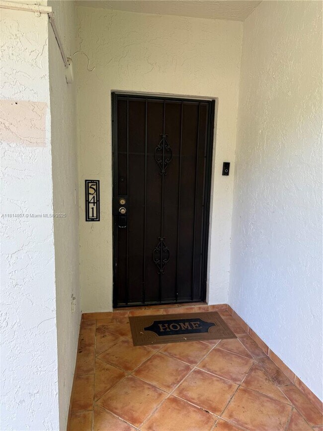 Foto del edificio - 541 NE 199th Ln