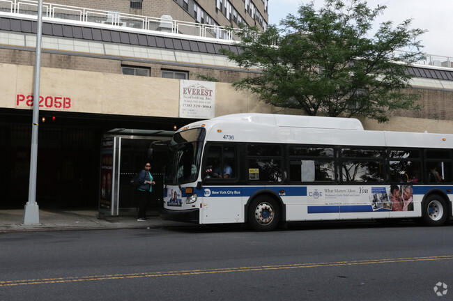 Building Photo - Belmont Boulevard I