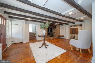 Building Photo - 875 Old State Rd