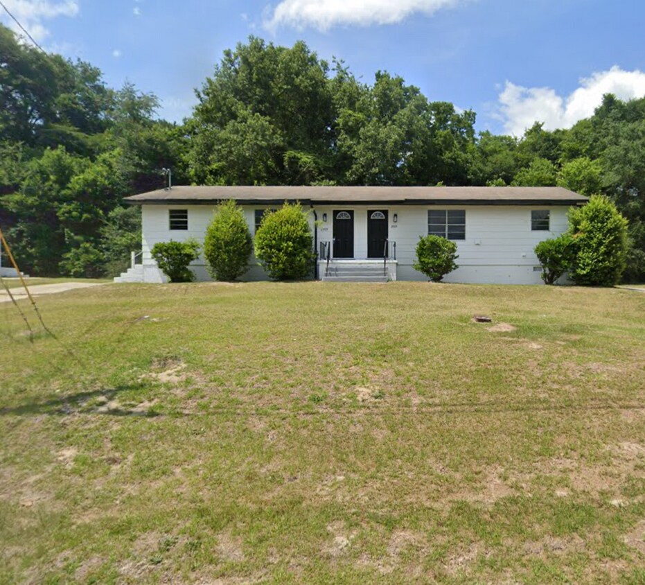 Primary Photo - 2903 Skyline Rd