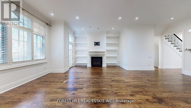 Building Photo - 99 Lonsdale Rd