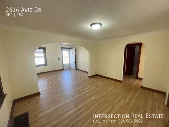 Building Photo - 2616 Avie Dr