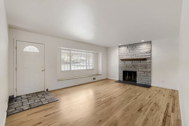 Building Photo - 13487 W 25th Pl