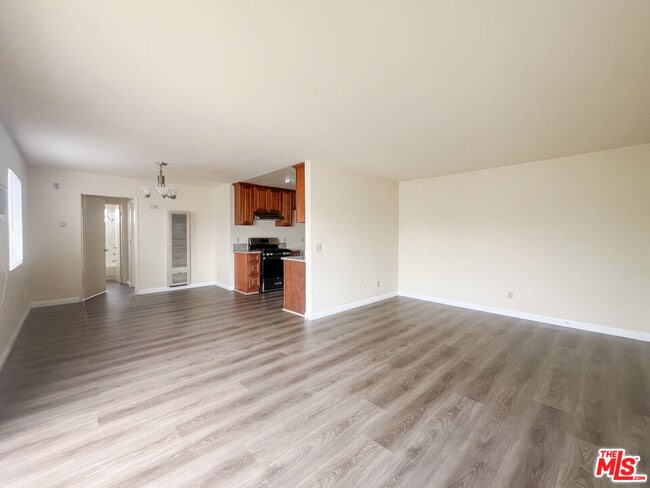 Building Photo - 331 S Gramercy Pl