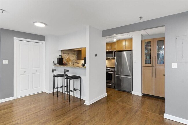 Foto del edificio - 357 Varick St