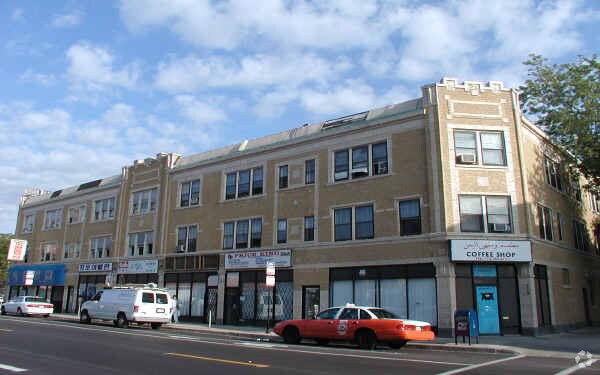 Building Photo - 3830-3844 W Lawrence Ave
