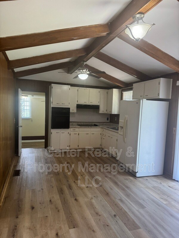 Foto del edificio - 3004 Lytle Dr