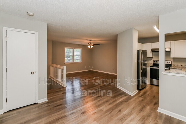 Building Photo - 6645 Pinta Ct