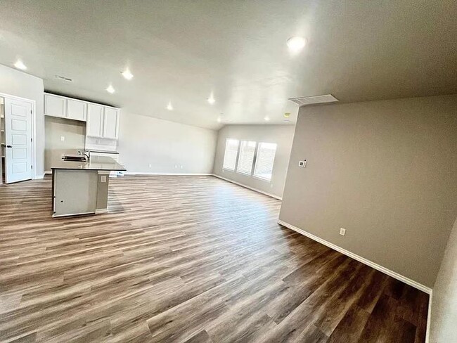 Foto del edificio - 7520 NW 143rd St