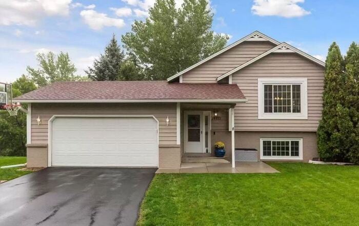 Foto principal - 16871 Jonquil Trail, Lakeville, MN, 55044