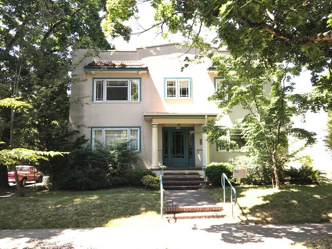 Foto del edificio - 2303 NE 12th Ave