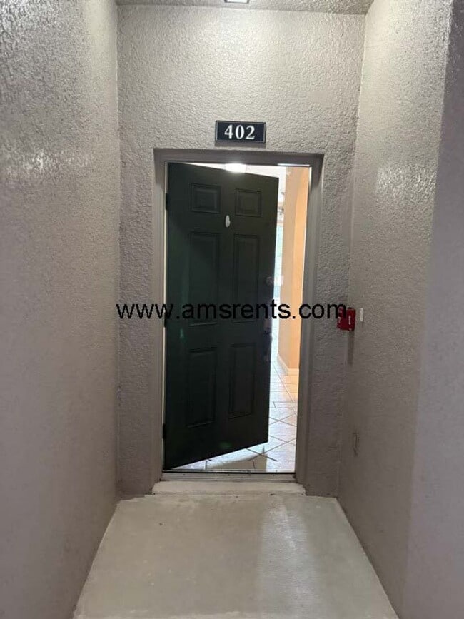 Building Photo - Spacious 2 bedroom 2 bath Condo in North Shore at Lake Hart