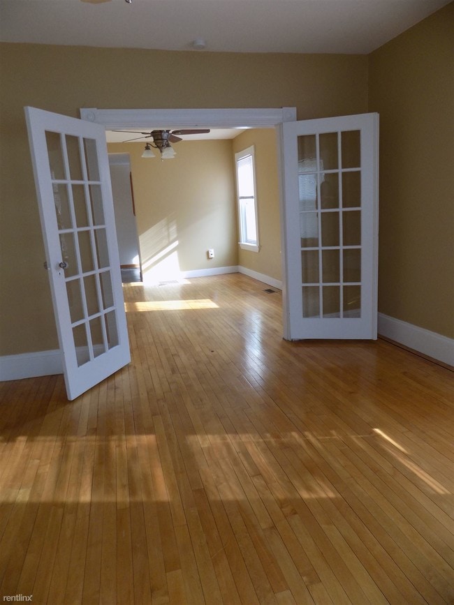 Building Photo - 17 Alpine Pl
