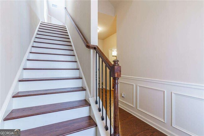 Foto del edificio - 1299 Hopkins Dr