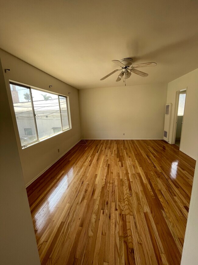 Foto del edificio - 1055 S Wooster St