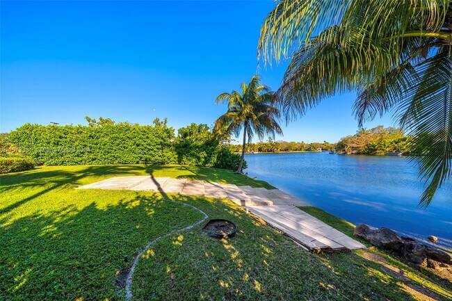 Foto del edificio - 6880 SW 126th Terrace
