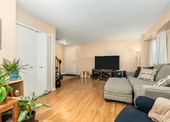 Living Room - 1482 W Jefferson Ave