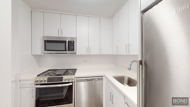 Foto del edificio - 145 E 16th St