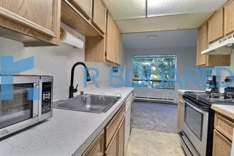 Building Photo - 3000 SW Avalon Way
