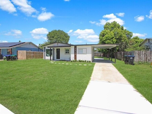 Building Photo - 2806 Bonneville Dr