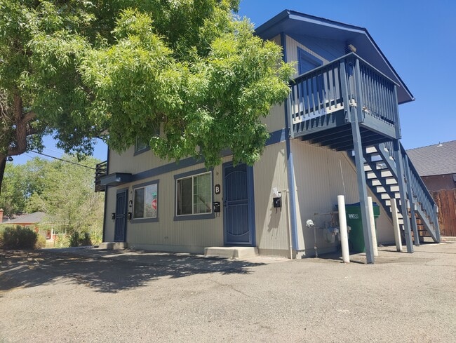 Building Photo - 248 College Ct