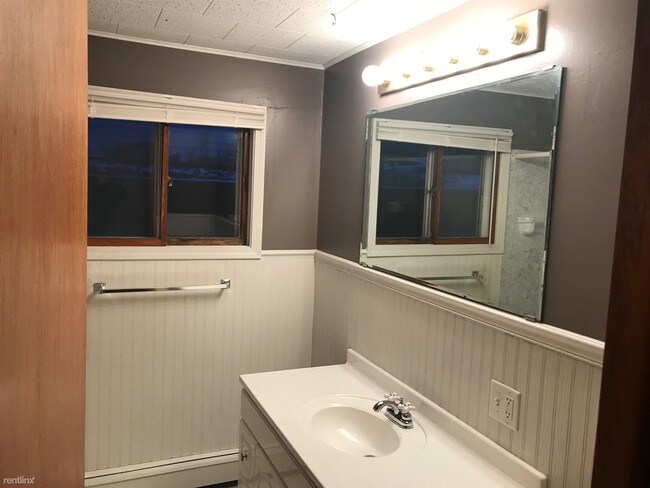 Building Photo - 2 br, 1 bath  - 1605 1/2 Harmon Ave