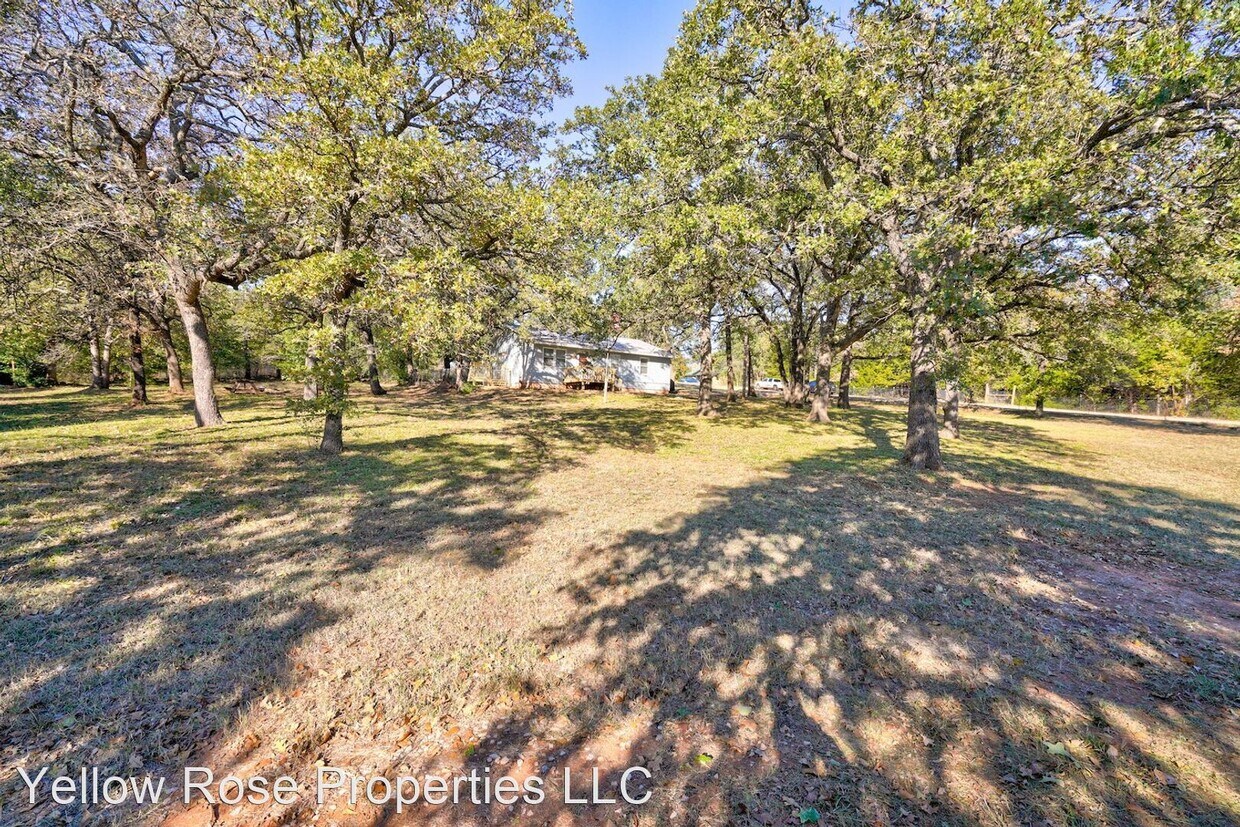 Primary Photo - 3 br, 1.5 bath House - 2314 SE 143rd Ave.