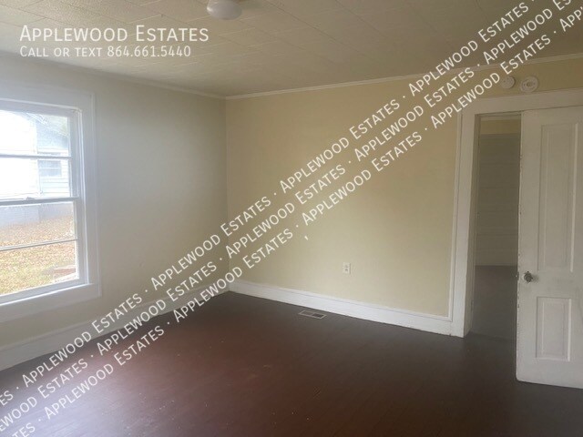 Foto del edificio - 547 Woodruff St