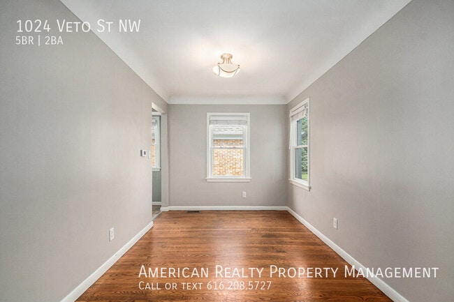 Foto del edificio - 1024 Veto St NW