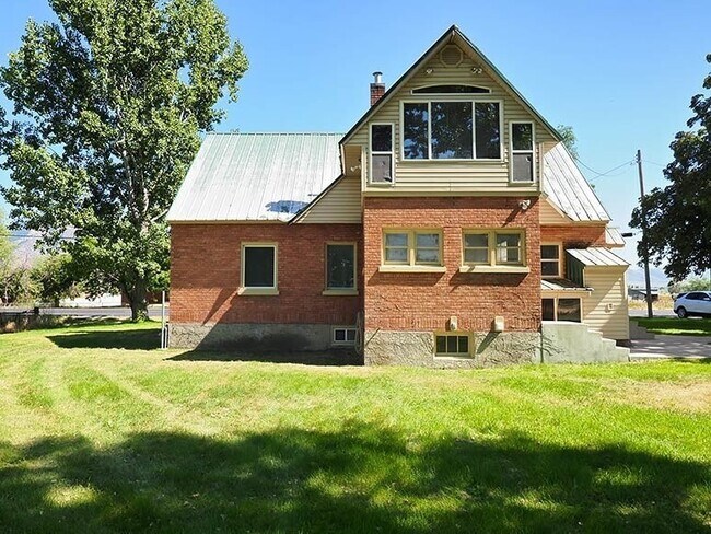 Foto del edificio - 2345 S Hwy 89