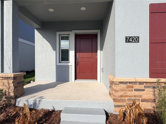 Foto del edificio - 7420 OLIVEWOOD Ave