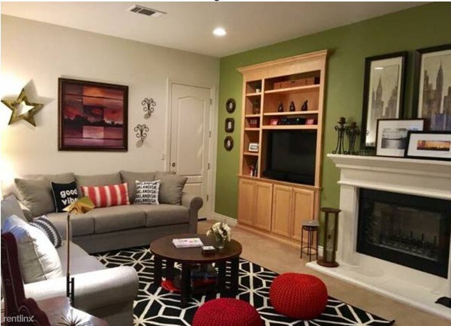 Foto del edificio - 2361 Tuttle Ln