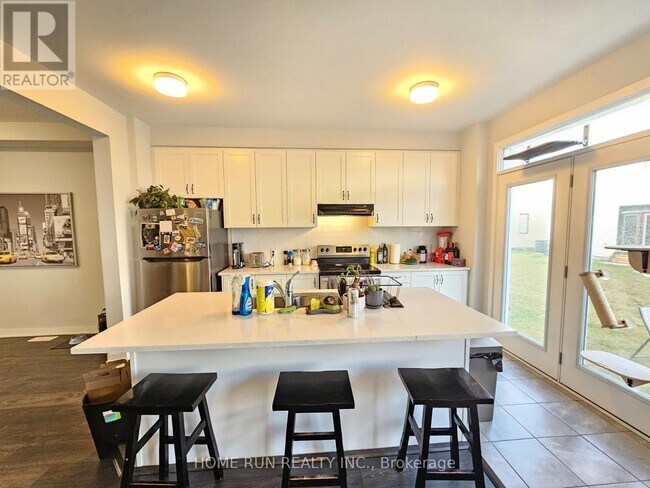 Photo du bâtiment - 233 Billrian Cres